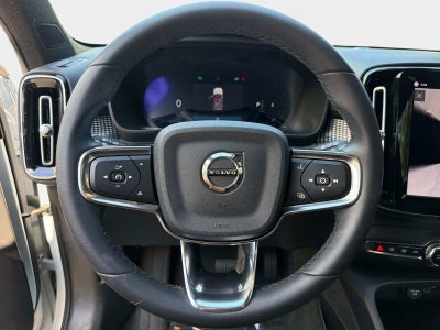 2024 Volvo XC40 Plus Dark Theme