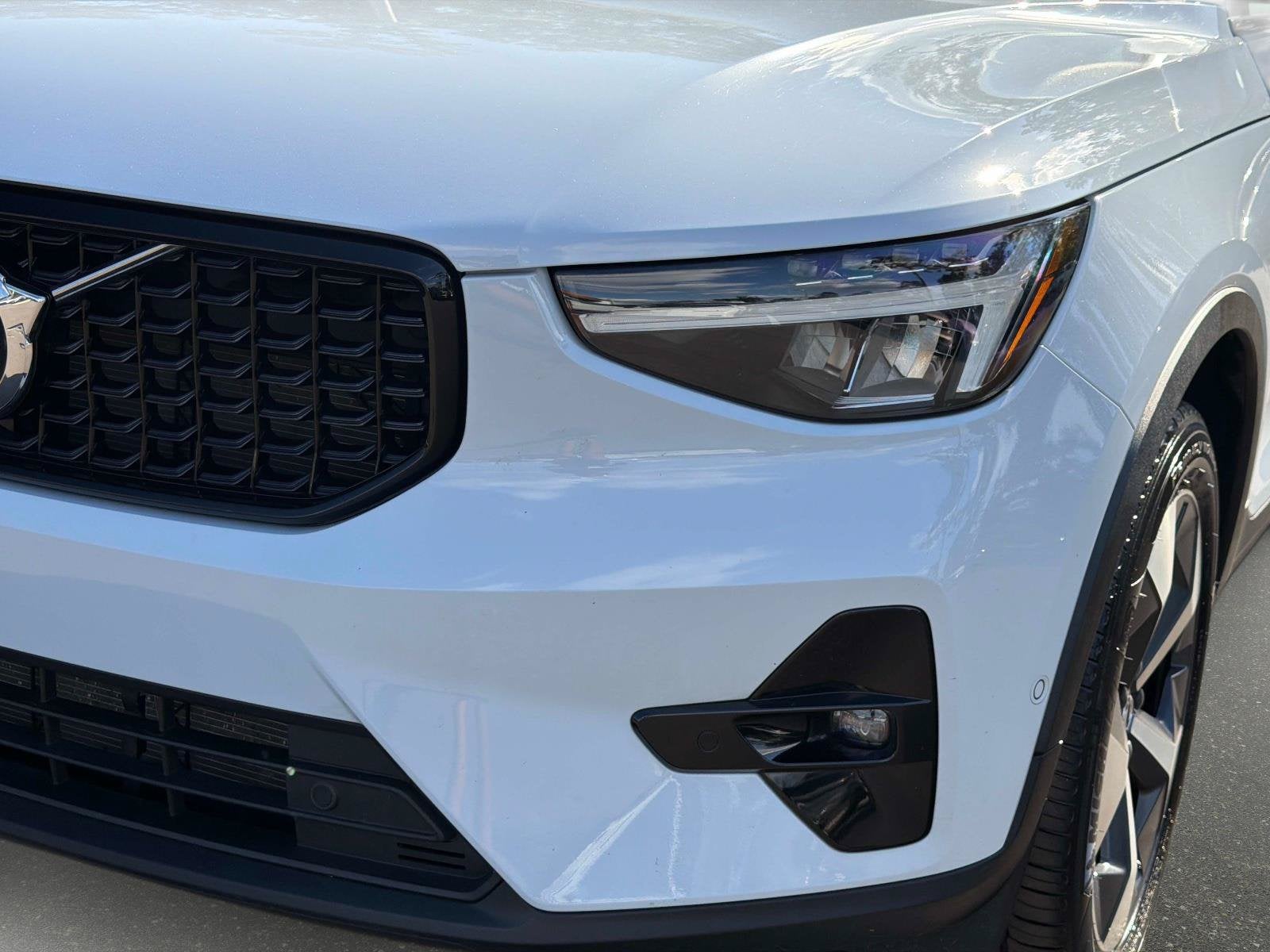 2024 Volvo XC40 Plus Dark Theme
