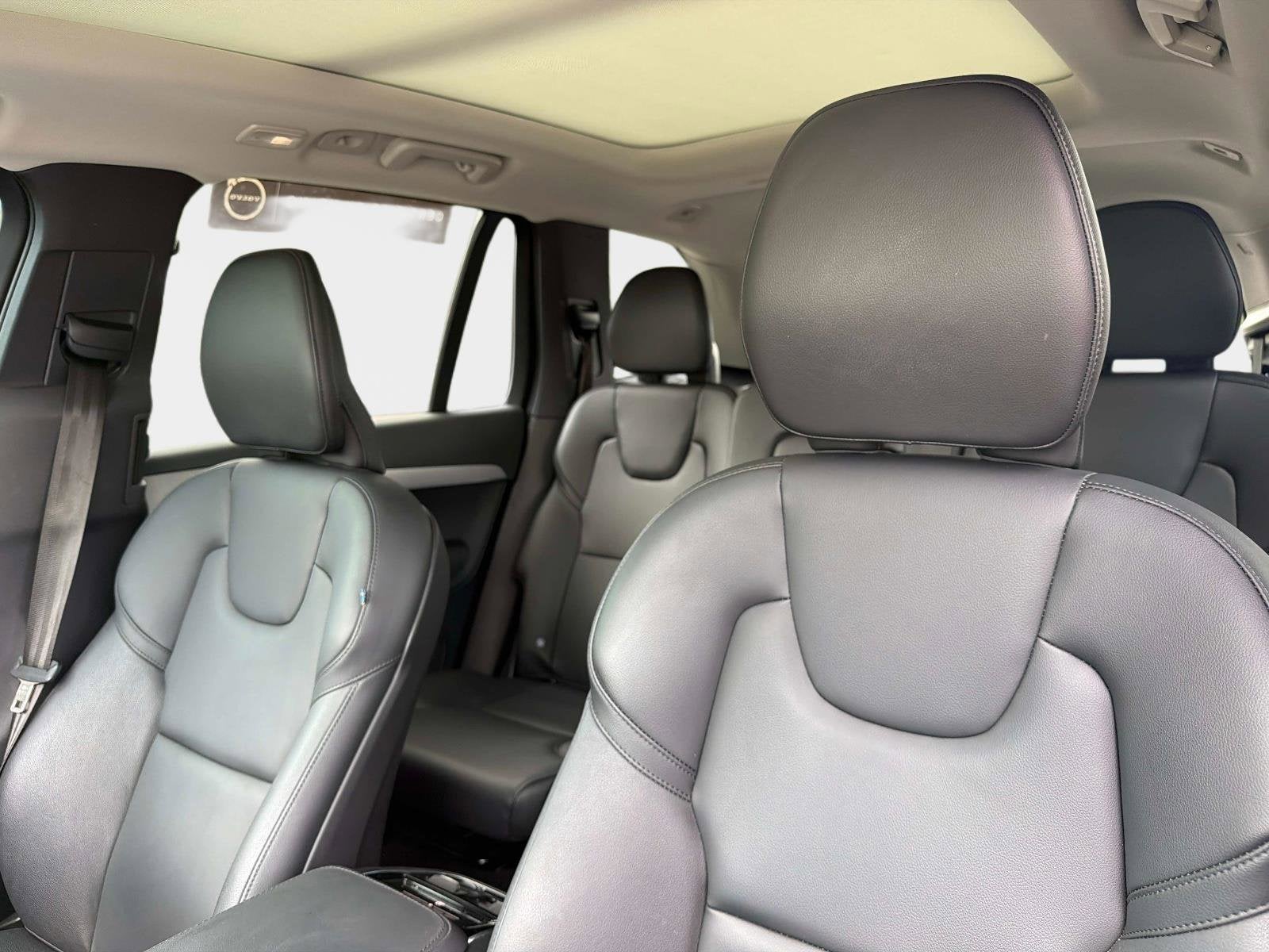 2025 Volvo XC90 Core