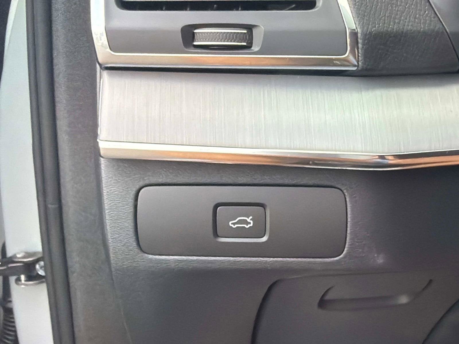 2025 Volvo XC90 Core