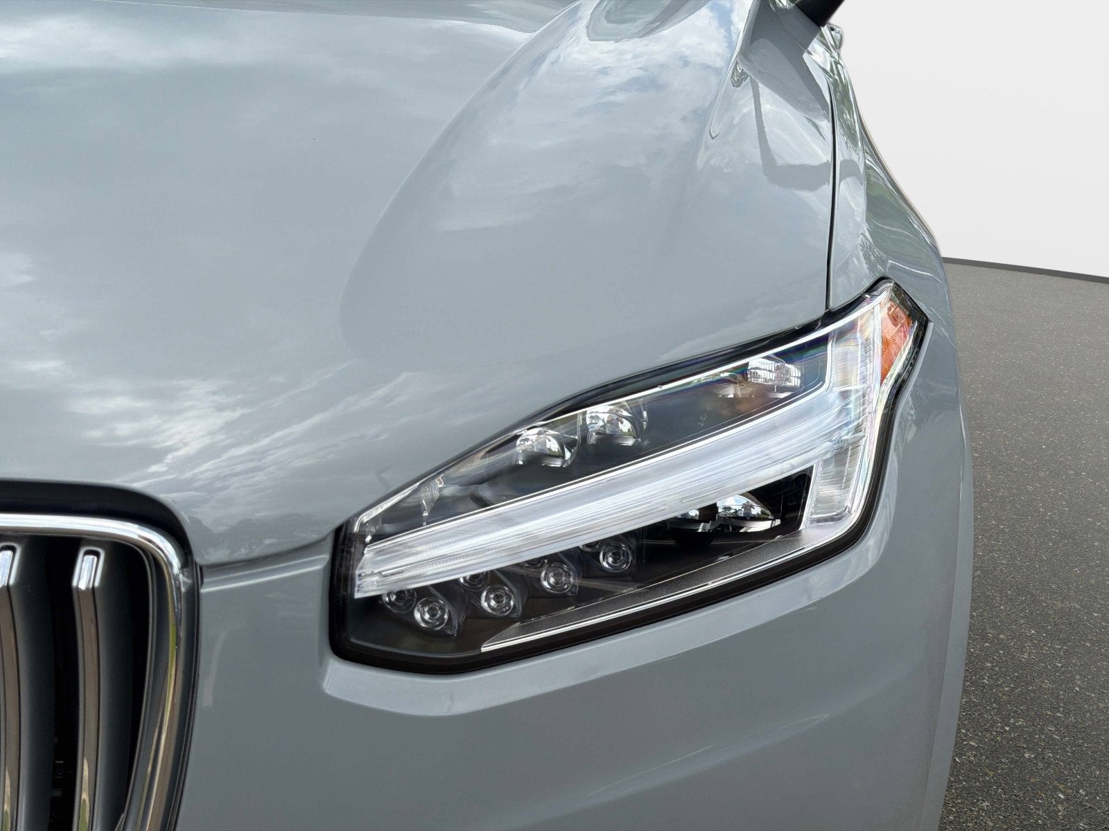 2025 Volvo XC90 Core