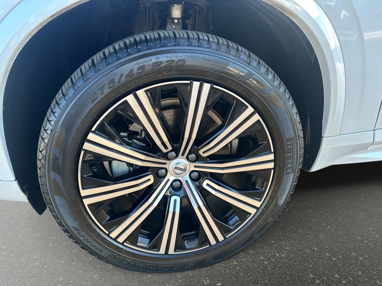 2025 Volvo XC90 Core