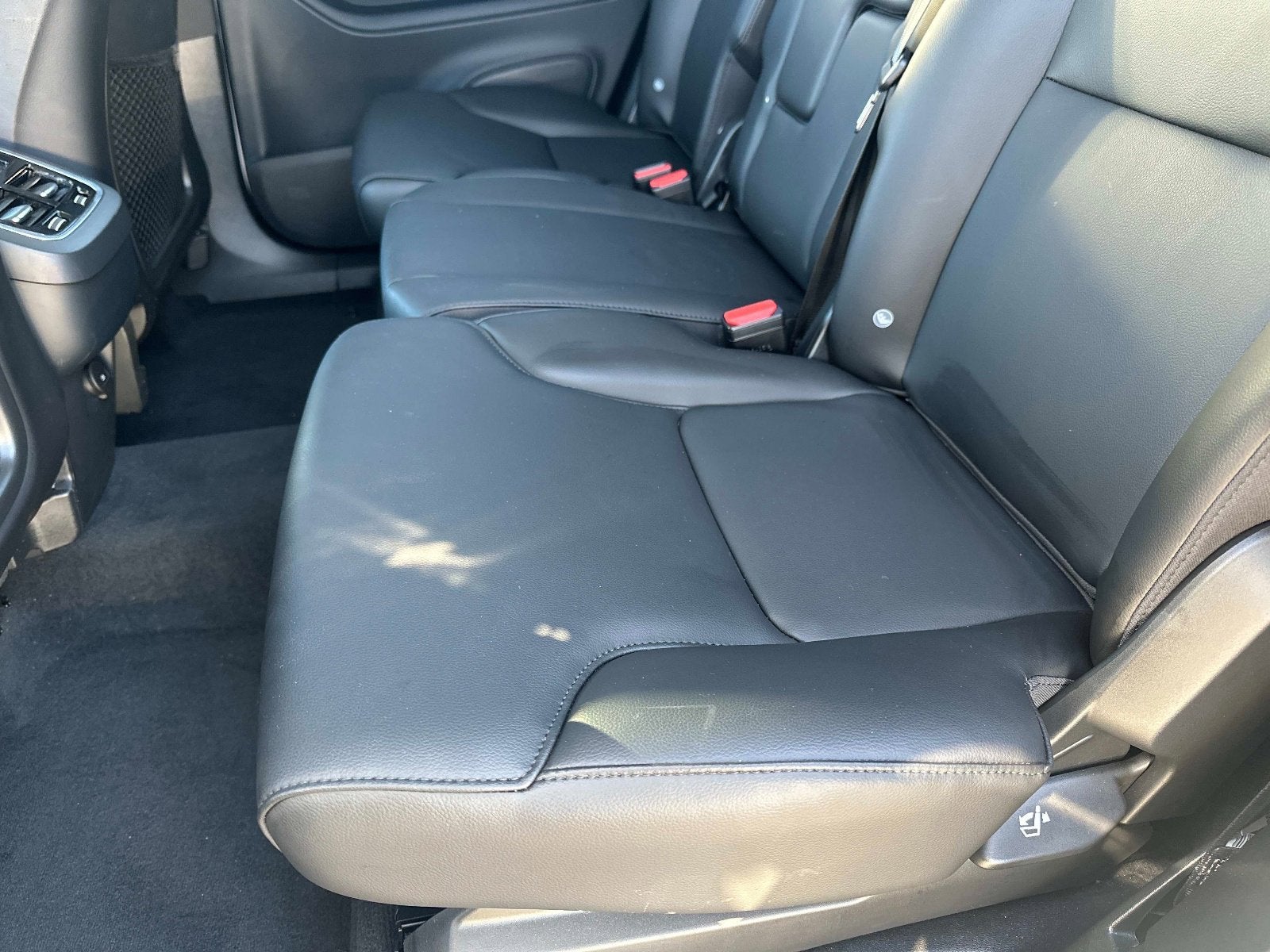 2025 Volvo XC90 Core