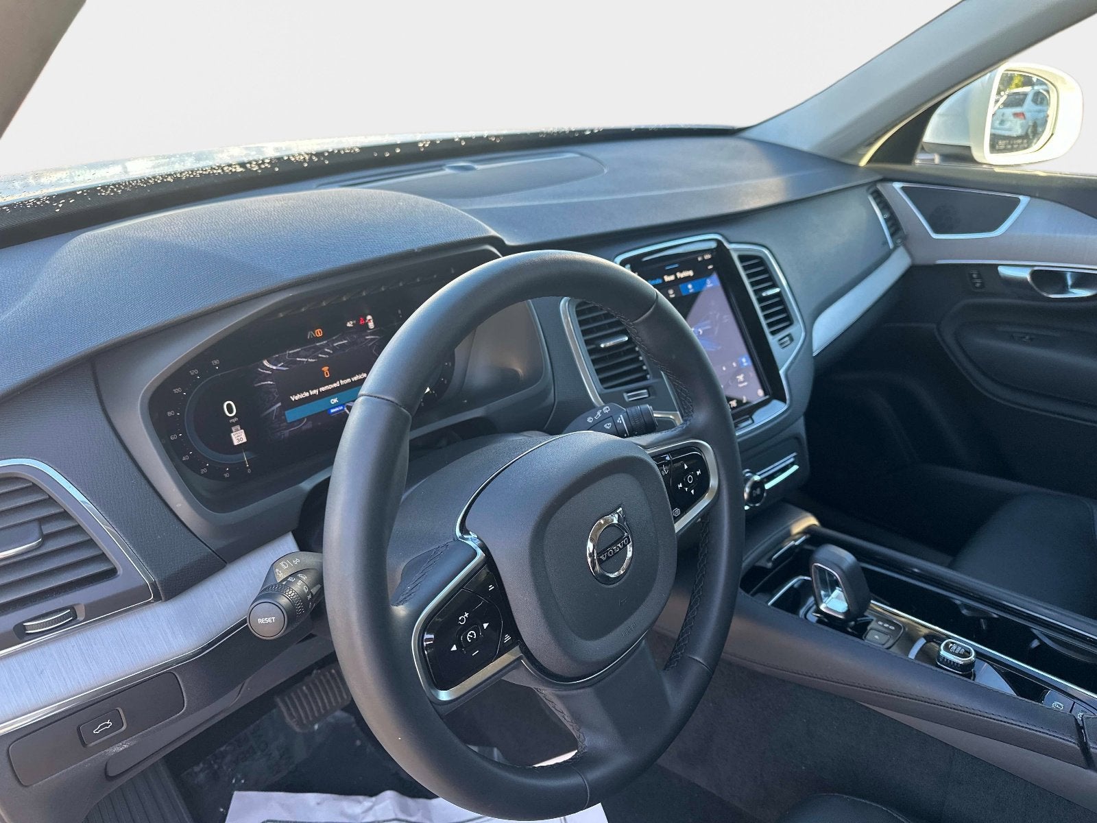 2025 Volvo XC90 Core