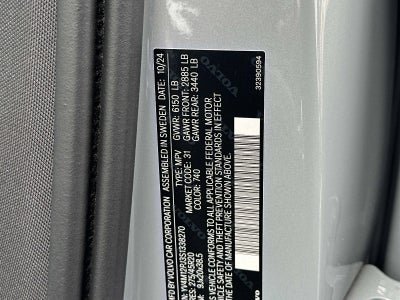 2025 Volvo XC90 Core