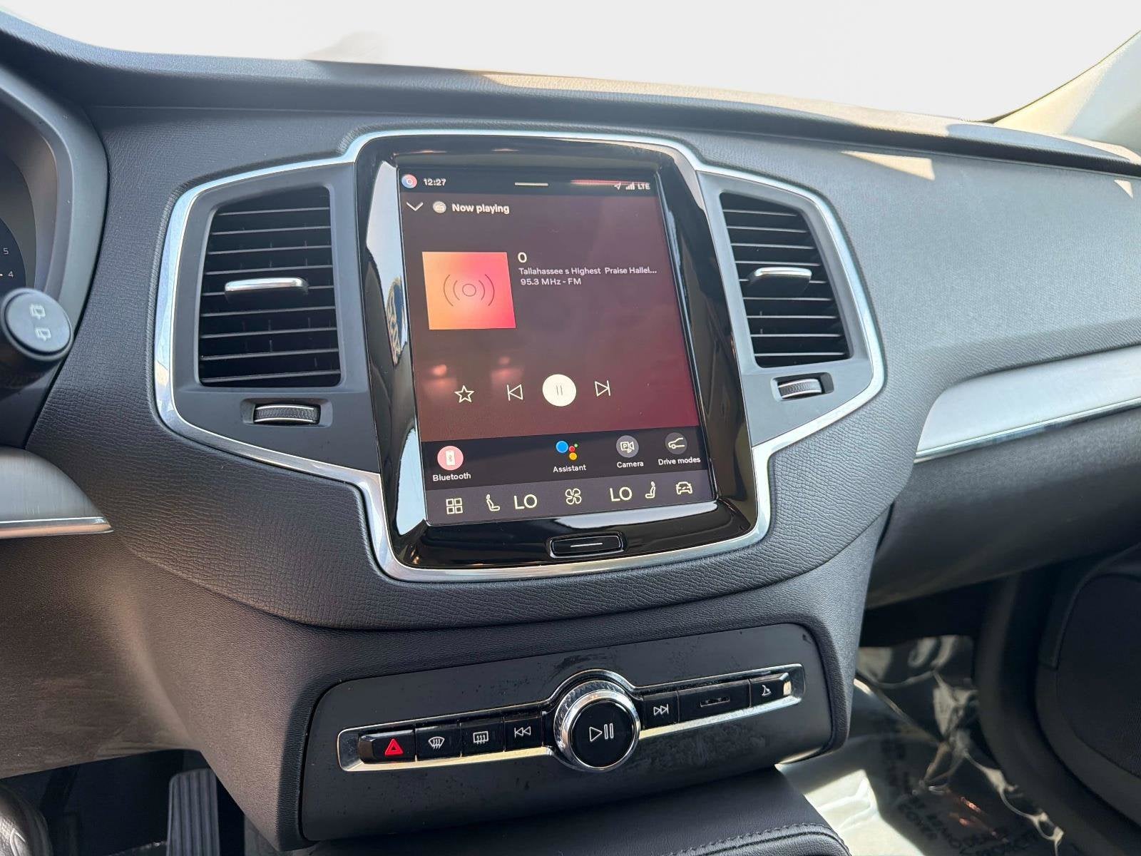 2025 Volvo XC90 Core