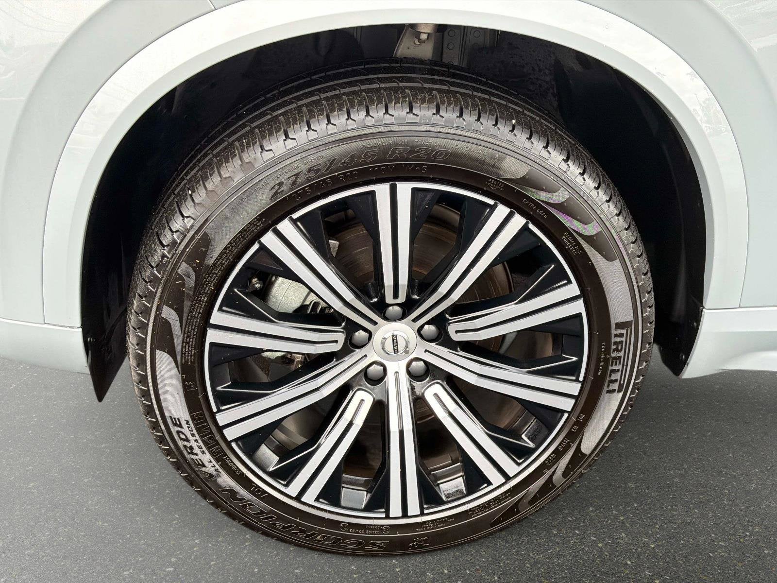 2025 Volvo XC90 Core