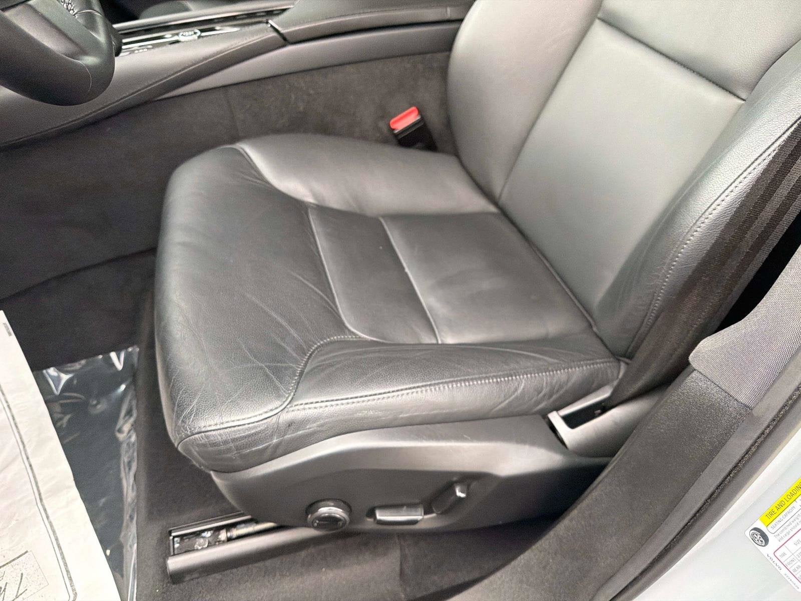 2025 Volvo XC90 Core