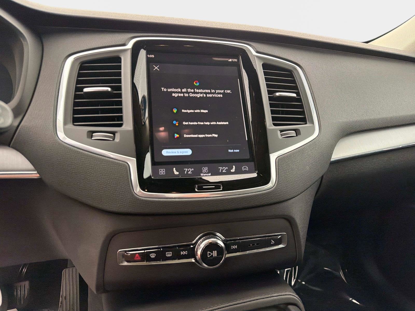2025 Volvo XC90 Core