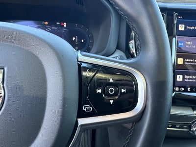 2025 Volvo XC60 Plus