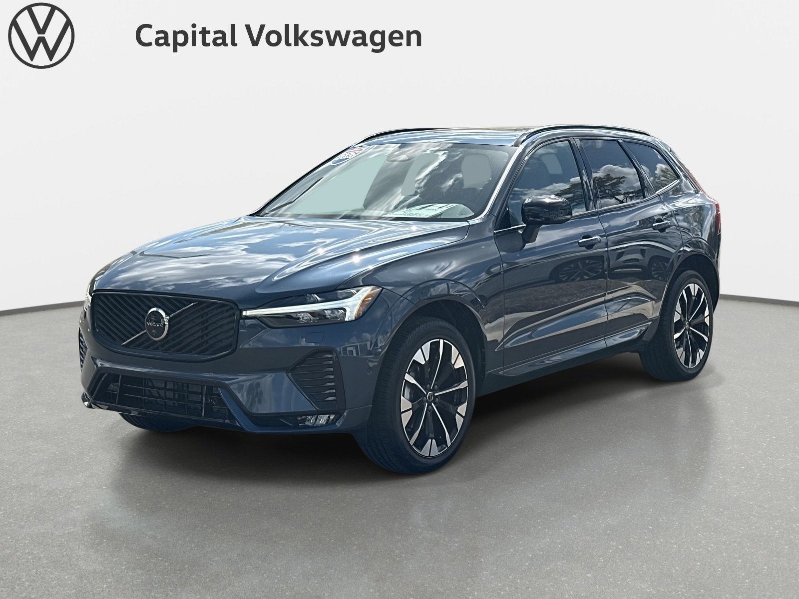 2026 Volvo XC60 Plus