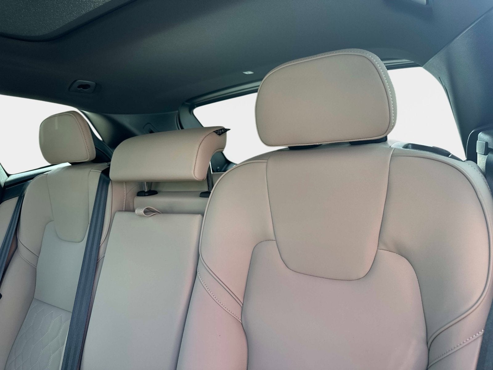 2026 Volvo XC60 Plus