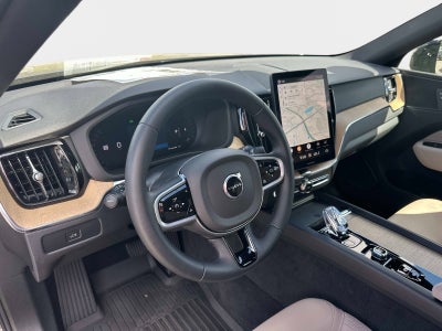 2026 Volvo XC60 Plus