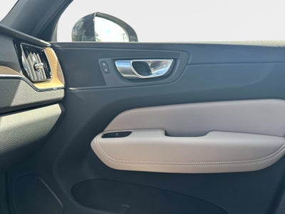 2026 Volvo XC60 Plus