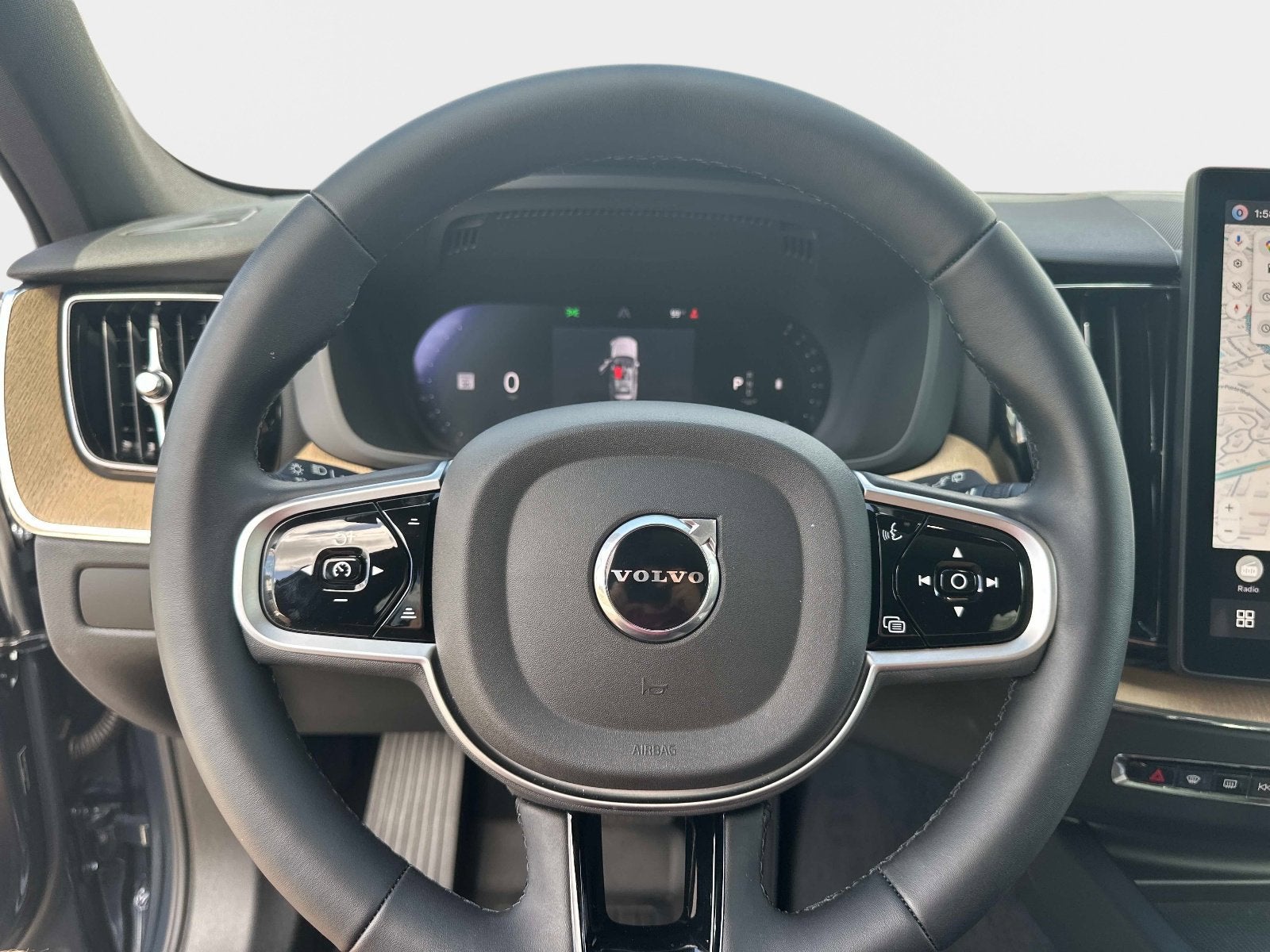 2026 Volvo XC60 Plus