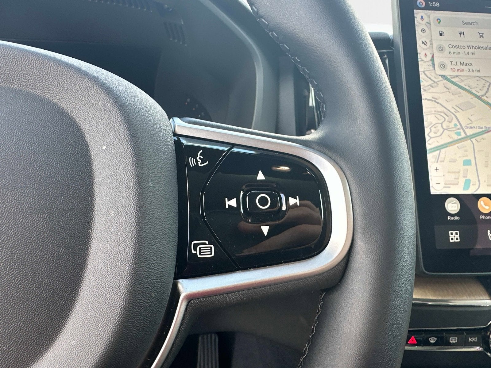 2026 Volvo XC60 Plus