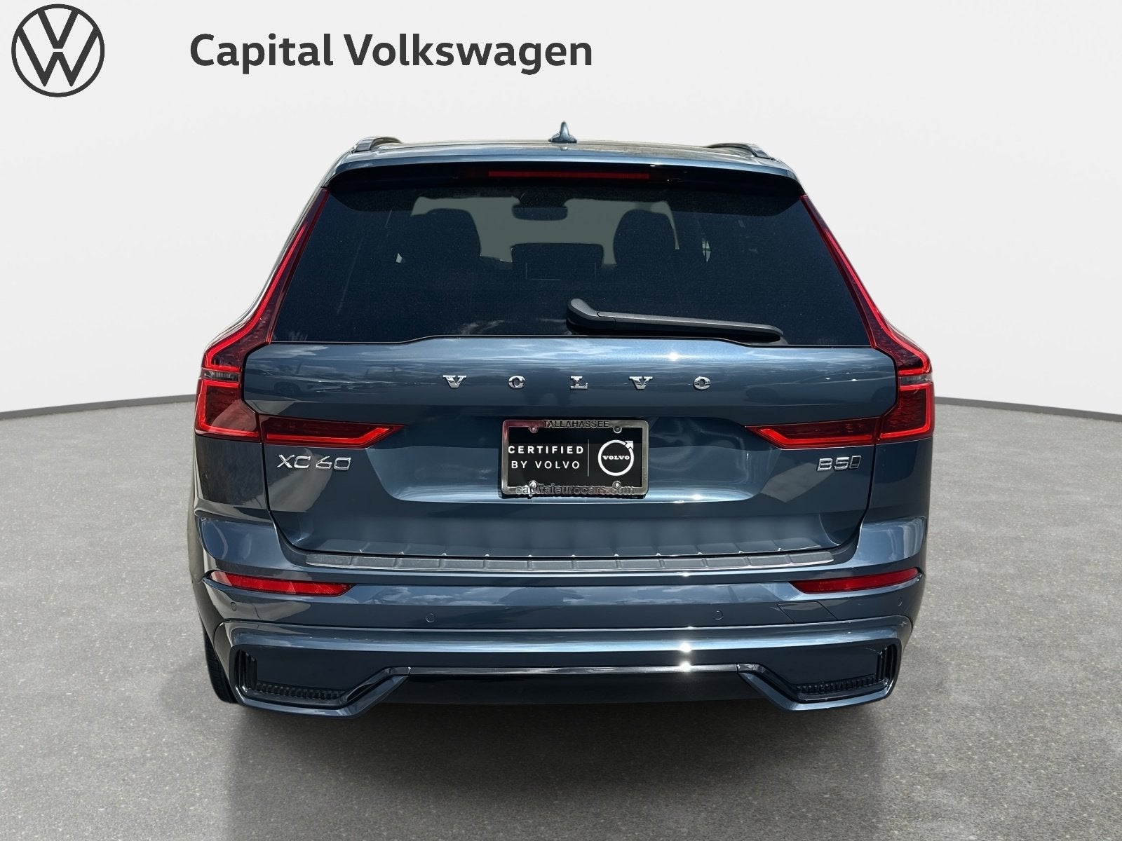 2026 Volvo XC60 Plus