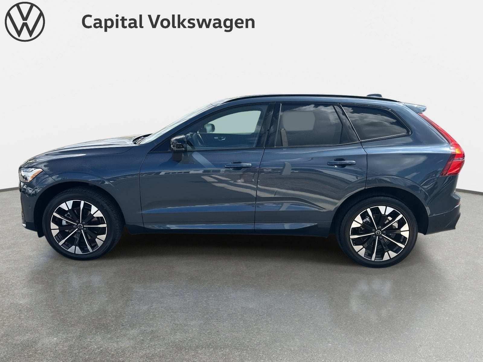 2026 Volvo XC60 Plus