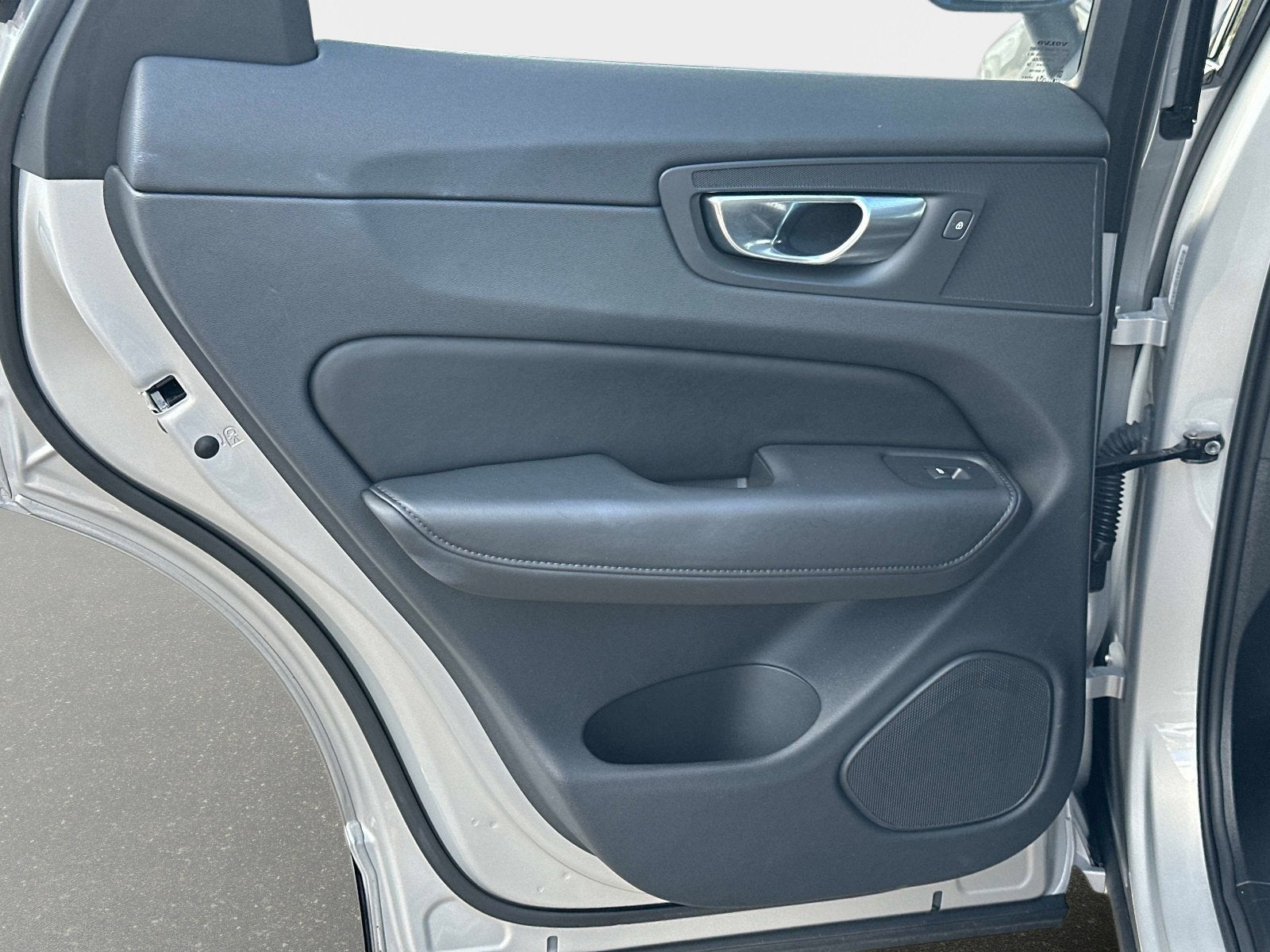 2025 Volvo XC60 Plus