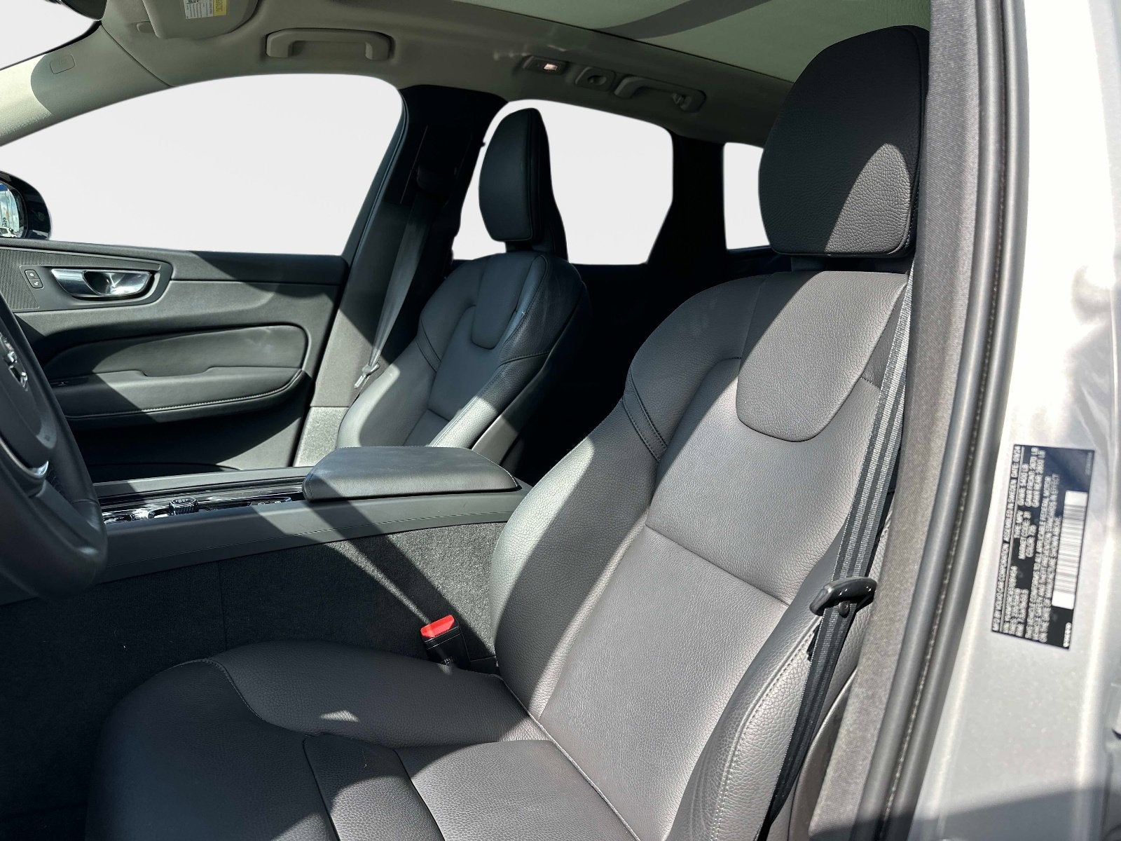 2025 Volvo XC60 Plus