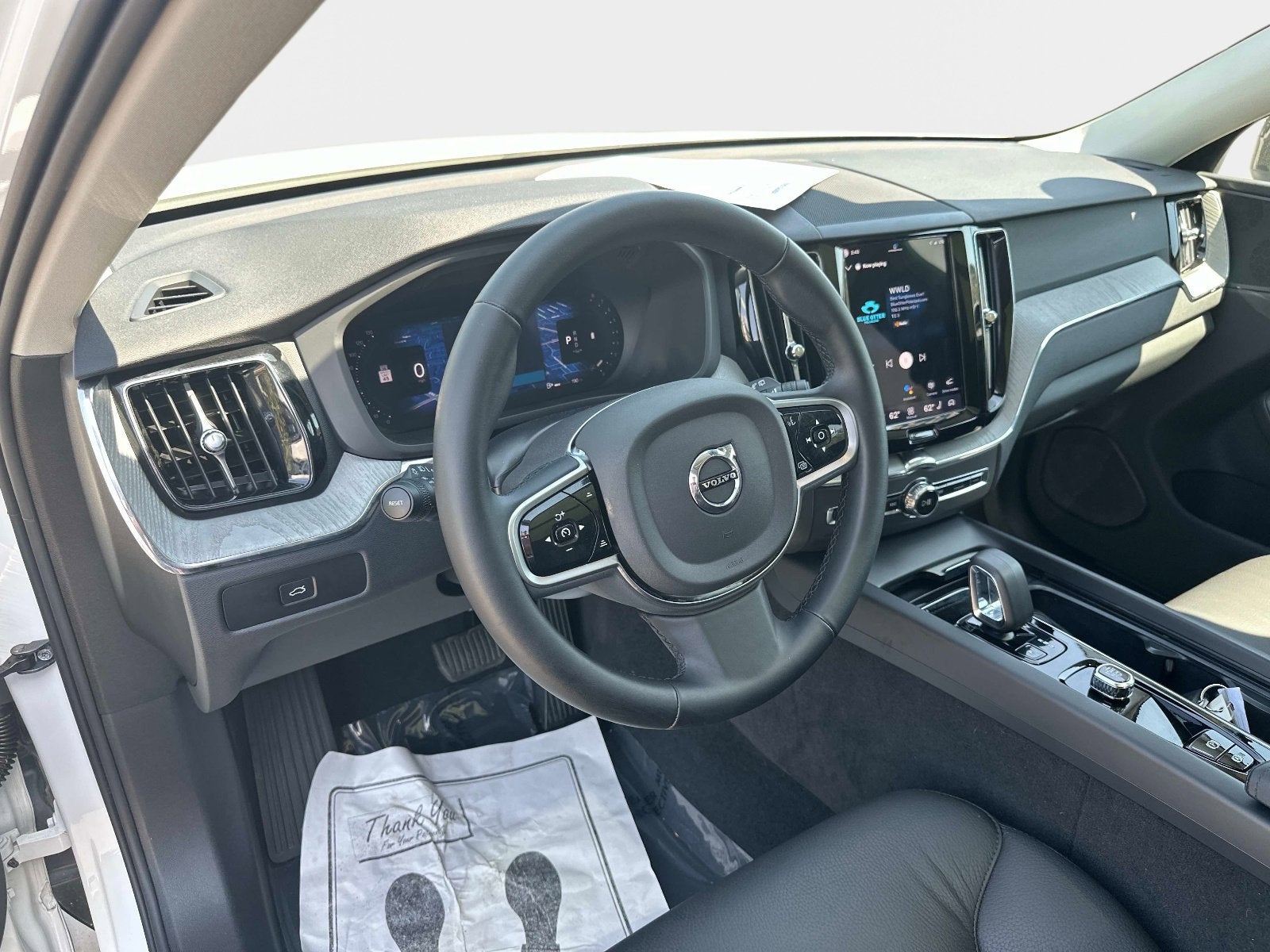 2025 Volvo XC60 Plus