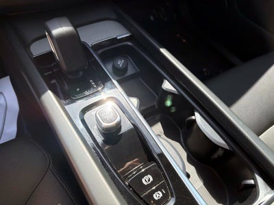 2025 Volvo XC60 Plus