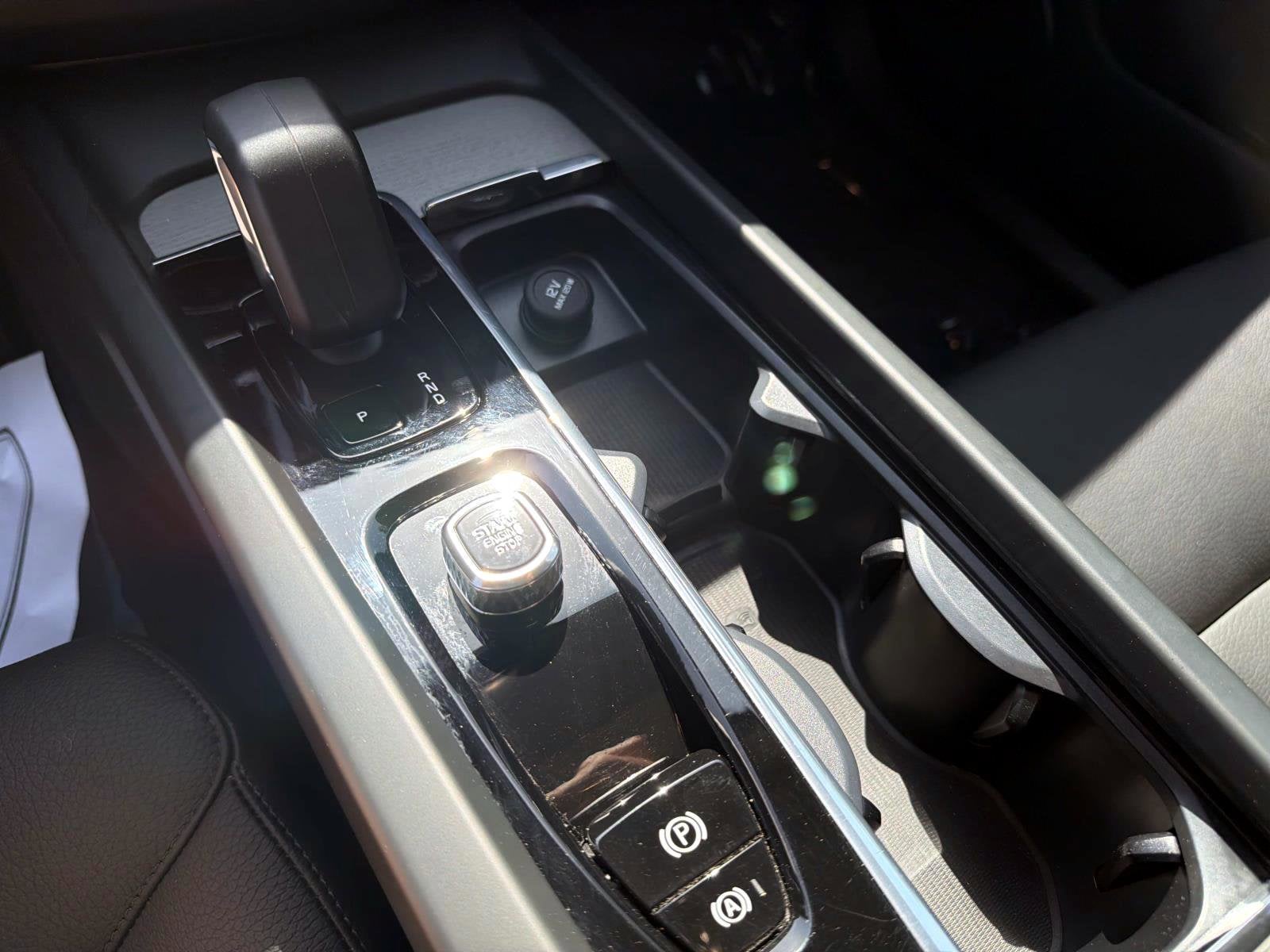 2025 Volvo XC60 Plus