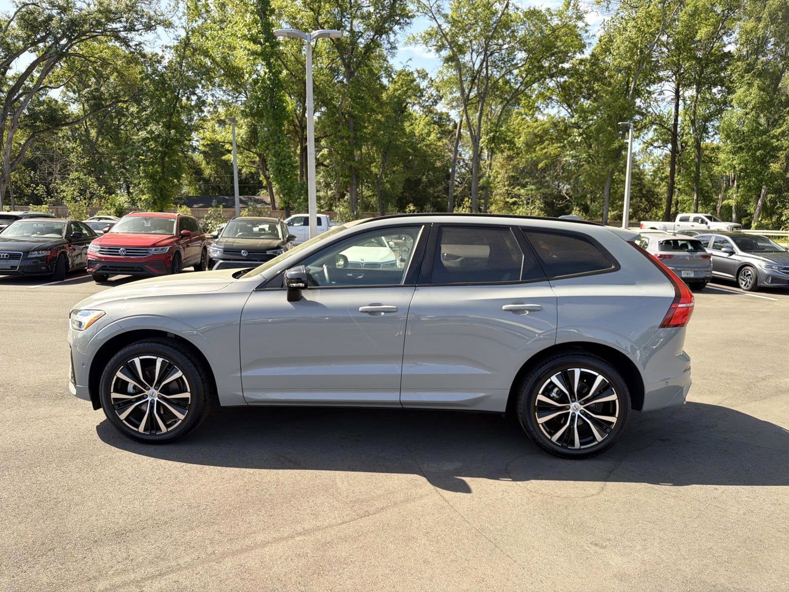 2025 Volvo XC60 Plus