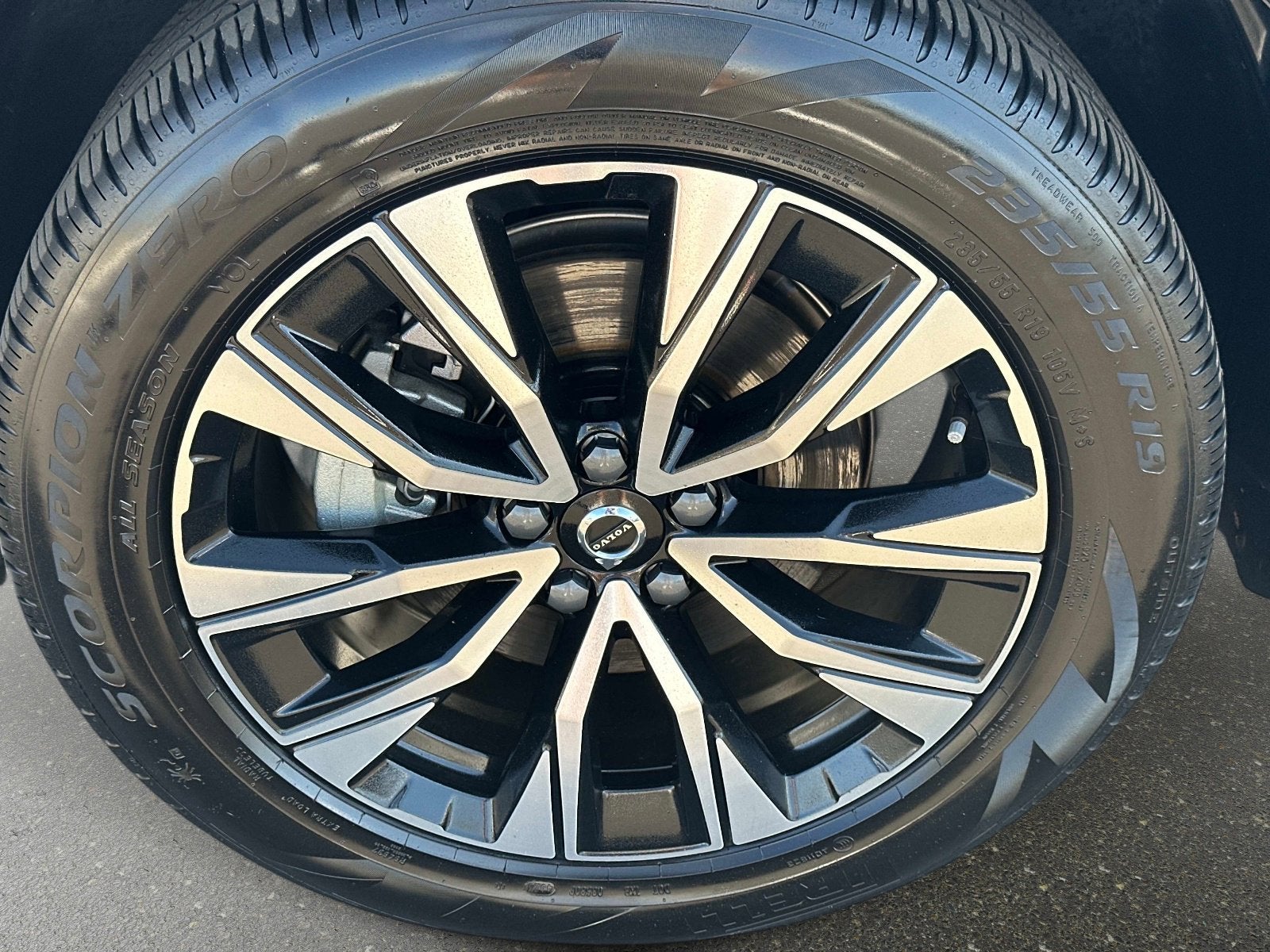 2025 Volvo XC60 Plus