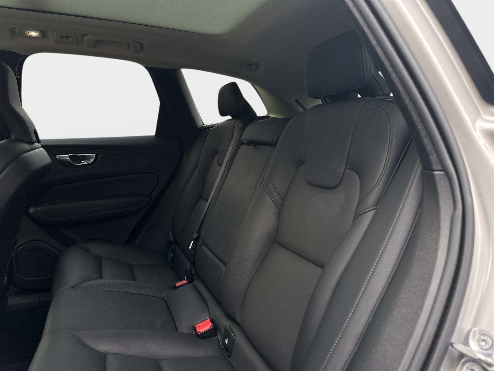 2025 Volvo XC60 Plus