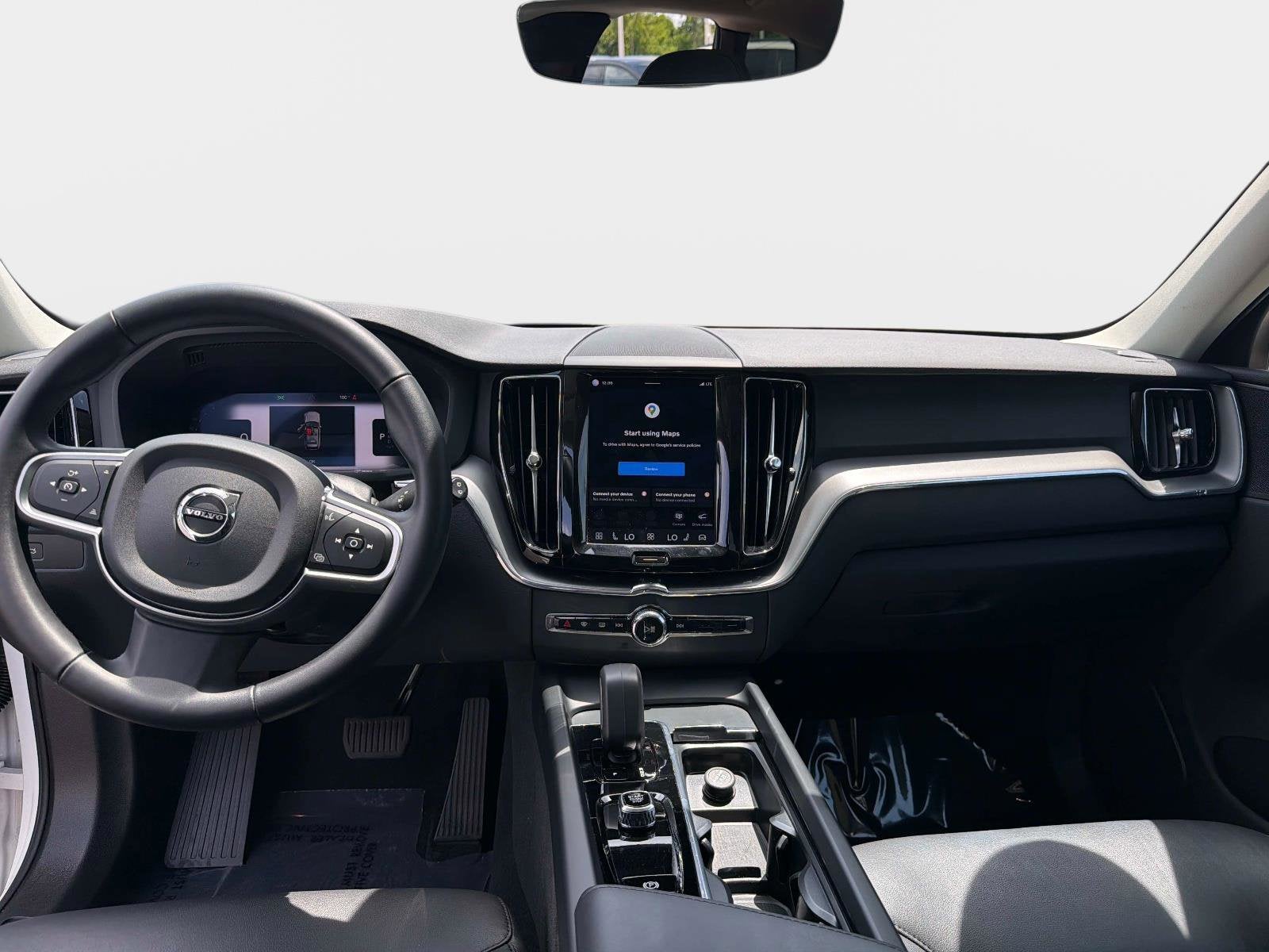 2025 Volvo XC60 Core