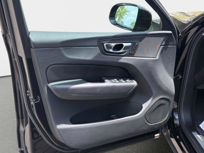 2025 Volvo XC60 Core