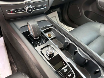 2025 Volvo XC60 Core