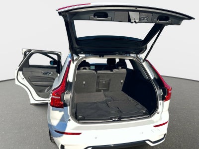 2025 Volvo XC60 Core