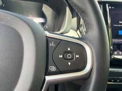 2025 Volvo XC60 Core