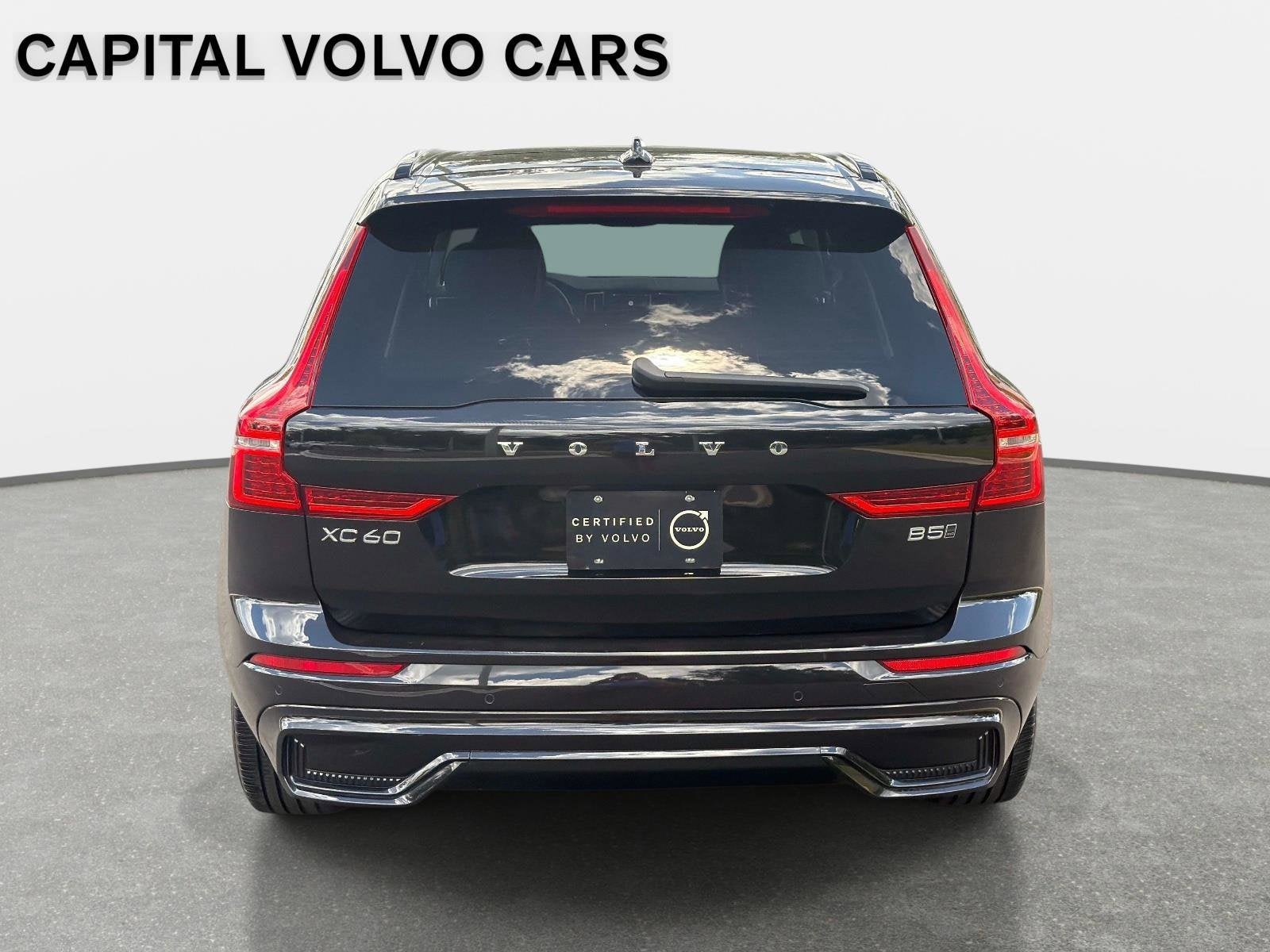 2025 Volvo XC60 Core
