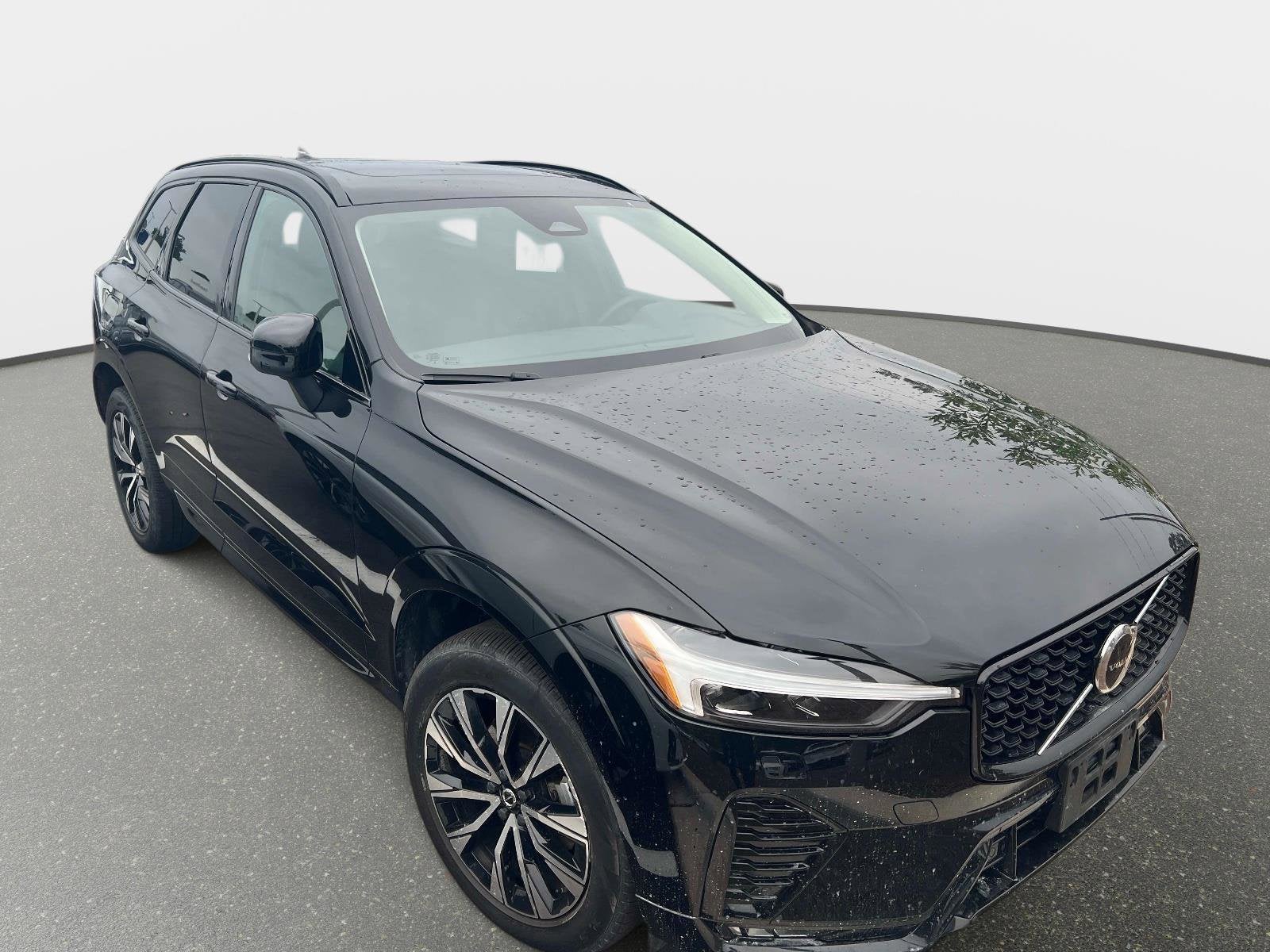 2025 Volvo XC60 Core