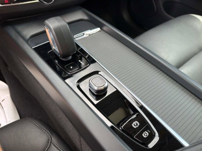 2025 Volvo XC60 Core