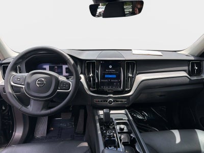 2025 Volvo XC60 Core