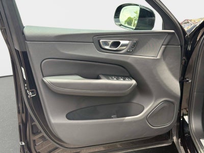 2025 Volvo XC60 Core