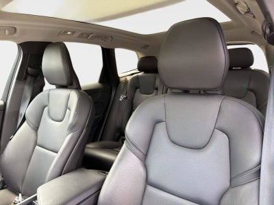 2025 Volvo XC60 Core