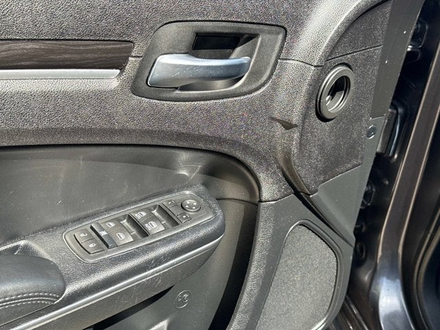 2015 Chrysler 300 Limited