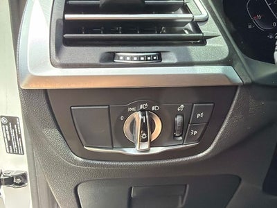 2025 BMW X4 xDrive30i