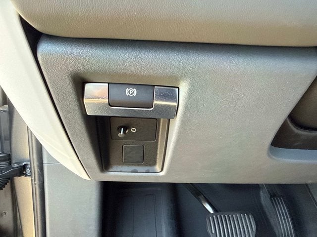 2023 Land Rover Defender S