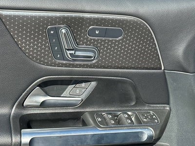 2025 Mercedes-Benz GLB GLB 250