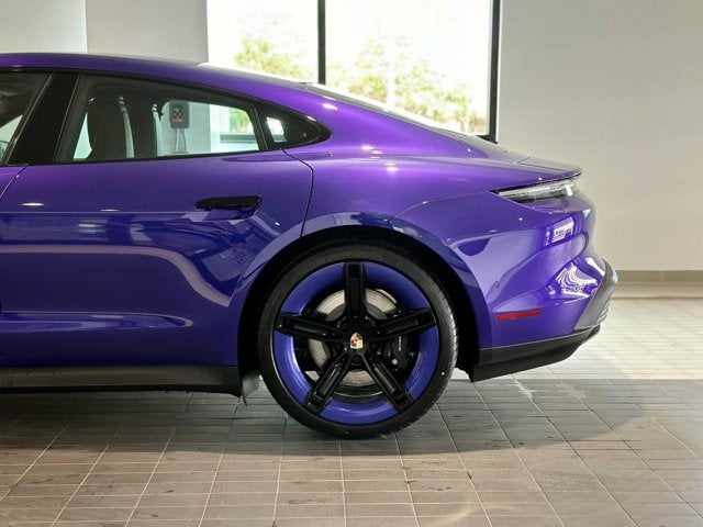 2025 Porsche Taycan 4
