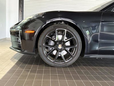 2025 Porsche Panamera 4
