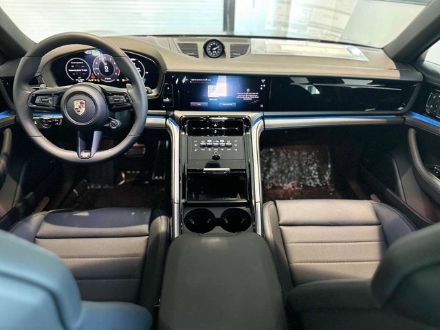 2025 Porsche Panamera 4