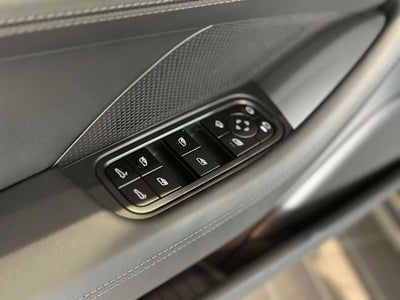 2025 Porsche Panamera 4