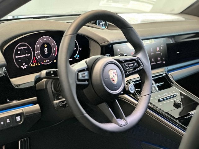 2025 Porsche Panamera 4